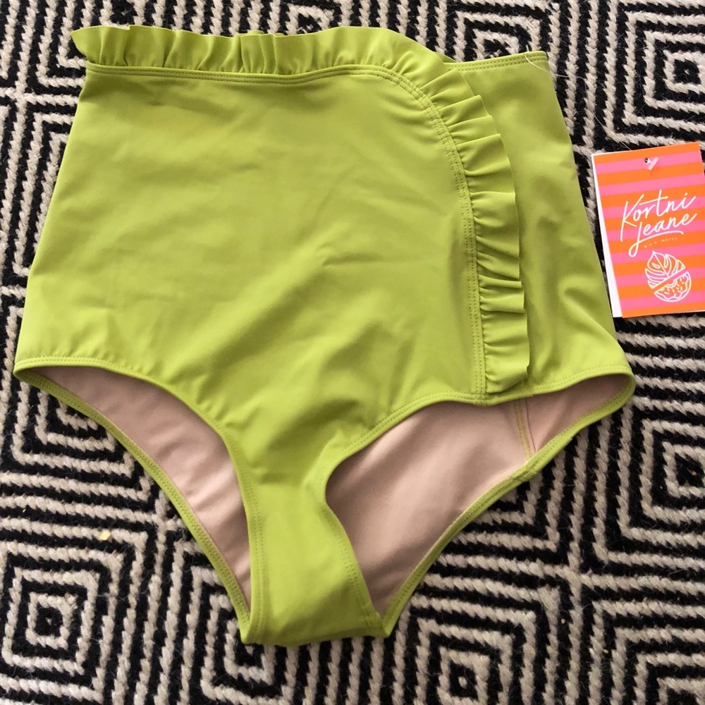 Kortni Jeane Ruffled Around Size S Highrise Bottom